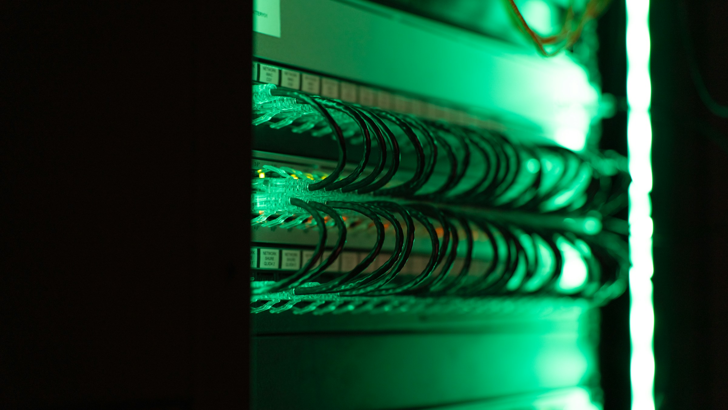 Connections and cabling in network infrastructure